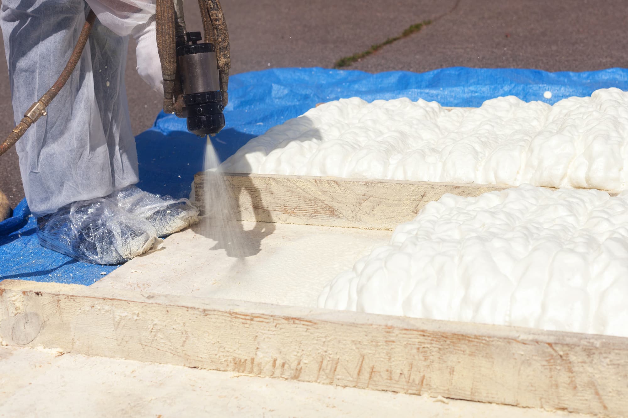 Quels types de sols sont les plus adaptés pour une isolation en mousse projetée ? Colmar